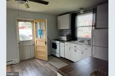 424 S Matlack #APT 2, West Chester, PA 19382 - Photo 6