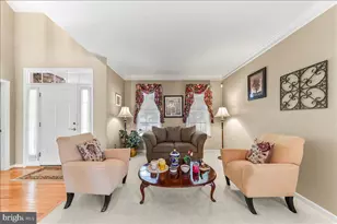 4 N Henley Dr, Avondale, PA 19311 - Photo 8