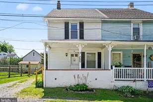30 Helen St, Coatesville, PA 19320 - Photo 2