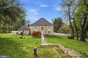 1103 Clover Hill Dr, West Chester, PA 19382 - Photo 2