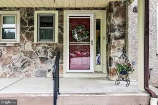 36 Independence Pl, Chesterbrook, PA 19087 - Photo 2
