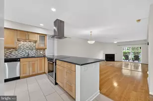 119 Valley Stream Cir, Chesterbrook, PA 19087 - Photo 10