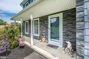114 Arianna Ln, Coatesville, PA 19320 - Photo 4