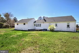 231 Warwick Rd, Elverson, PA 19520 - Photo 6