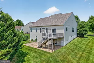 415 Westview Dr, Avondale, PA 19311 - Photo 2