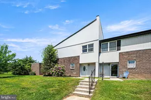 100 Argyll Ct, Downingtown, PA 19335 - Photo 2