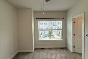 704 Peony Ln, Spring City, PA 19475 - Photo 20