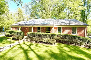 695 Knox Rd, Wayne, PA 19087 - Photo 1