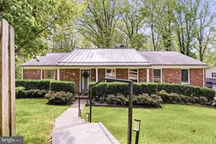 695 Knox Rd, Wayne, PA 19087 - Photo 1