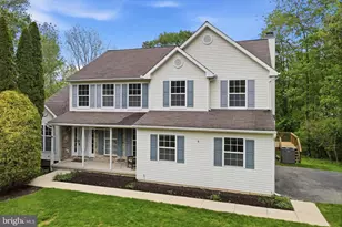 403 Millwood Ln, Coatesville, PA 19320 - Photo 2
