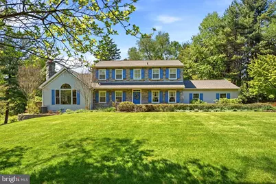 124 Ridgewood Circle, Downingtown, PA 19335 - Photo 1