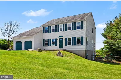 102 Heather Hill Drive, Downingtown, PA 19335 - Photo 2