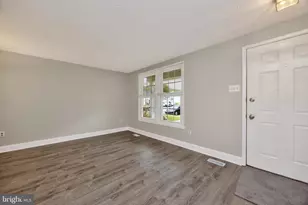 348 Barclay St, Coatesville, PA 19320 - Photo 4