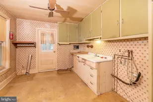 255 Dean St, West Chester, PA 19382 - Photo 22