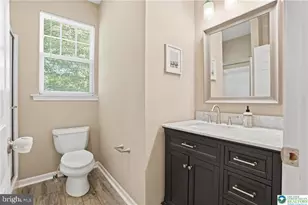 321 E 3rd St, Avondale, PA 19311 - Photo 22