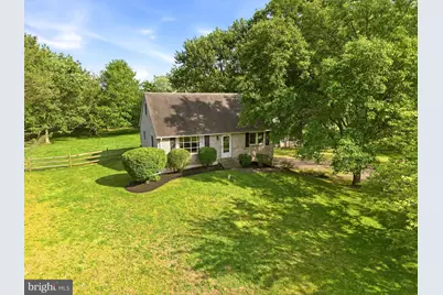60 Roberts Circle, Pottstown, PA 19465 - Photo 2