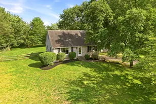 60 Roberts Cir, Pottstown, PA 19465 - Photo 2