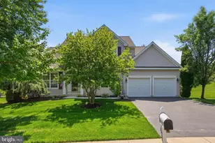 422 Westview Dr, Avondale, PA 19311 - Photo 1