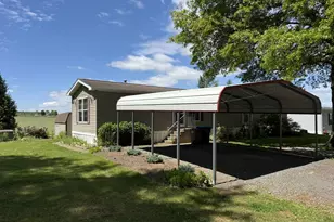 328 Grubb Dr, Elverson, PA 19520 - Photo 2