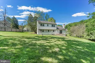 127 Governors Cir, Downingtown, PA 19335 - Photo 2