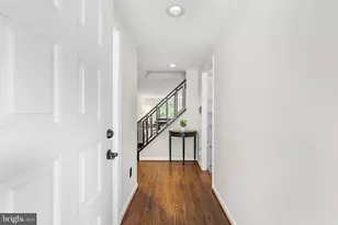 568 Foxwood Ln, Paoli, PA 19301 - Photo 2