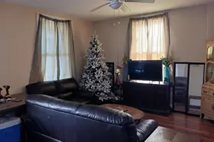 28 N 5th Ave, Coatesville, PA 19320 - Photo 2