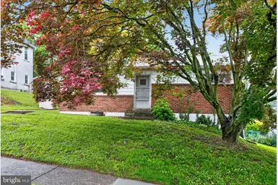 135 Pikeland Avenue, Spring City, PA 19475 - Photo 2