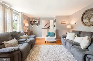 301 Dulles Dr, Coatesville, PA 19320 - Photo 4