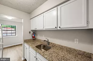 2410 Pond View Dr, West Chester, PA 19382 - Photo 8