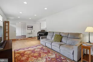 25 Carol Ln, Malvern, PA 19355 - Photo 6