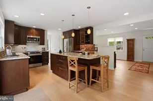25 Carol Ln, Malvern, PA 19355 - Photo 8