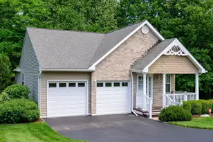309 Deer Track Ct, West Grove, PA 19390 - Photo 2
