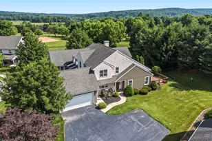 8 Parkside Dr, Elverson, PA 19520 - Photo 1