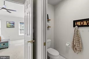 8 Parkside Dr, Elverson, PA 19520 - Photo 14