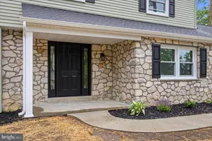 578 Westwood Dr, Downingtown, PA 19335 - Photo 2