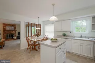 215 Elton Cir, West Chester, PA 19382 - Photo 12