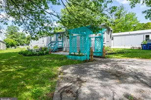 319 Grubb Dr, Elverson, PA 19520 - Photo 2