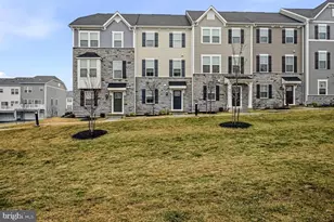 419 Paperbark Sq, Downingtown, PA 19335 - Photo 2