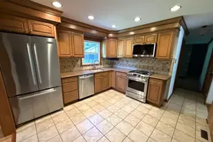 115 Columbia Dr, Coatesville, PA 19320 - Photo 2