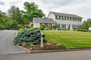 495 Winston Way Way, Berwyn, PA 19312 - Photo 2