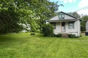 792 E Cedarville Rd, Pottstown, PA 19465 - Photo 2