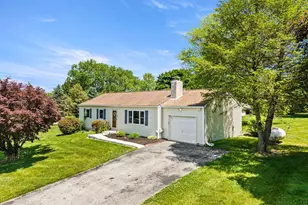 114 Westmoreland Dr, Coatesville, PA 19320 - Photo 2