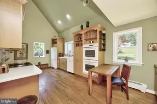 1 Spring Valley Rd, Malvern, PA 19355 - Photo 18