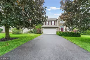111 Danbury Dr, Coatesville, PA 19320 - Photo 2