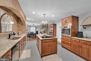 100 Lakeview Dr, Elverson, PA 19520 - Photo 14