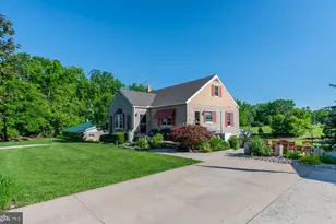 273 Pearl St, Pottstown, PA 19465 - Photo 1