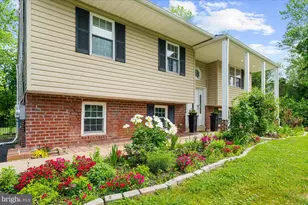 1249 W Evergreen Dr, Phoenixville, PA 19460 - Photo 2
