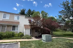 151 Roskeen Ct, Phoenixville, PA 19460 - Photo 2