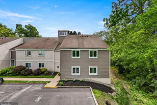 111 Harvest Ln, Phoenixville, PA 19460 - Photo 2