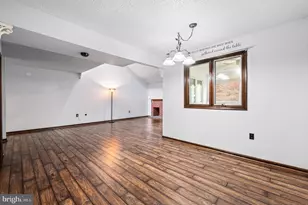 111 Harvest Ln, Phoenixville, PA 19460 - Photo 6